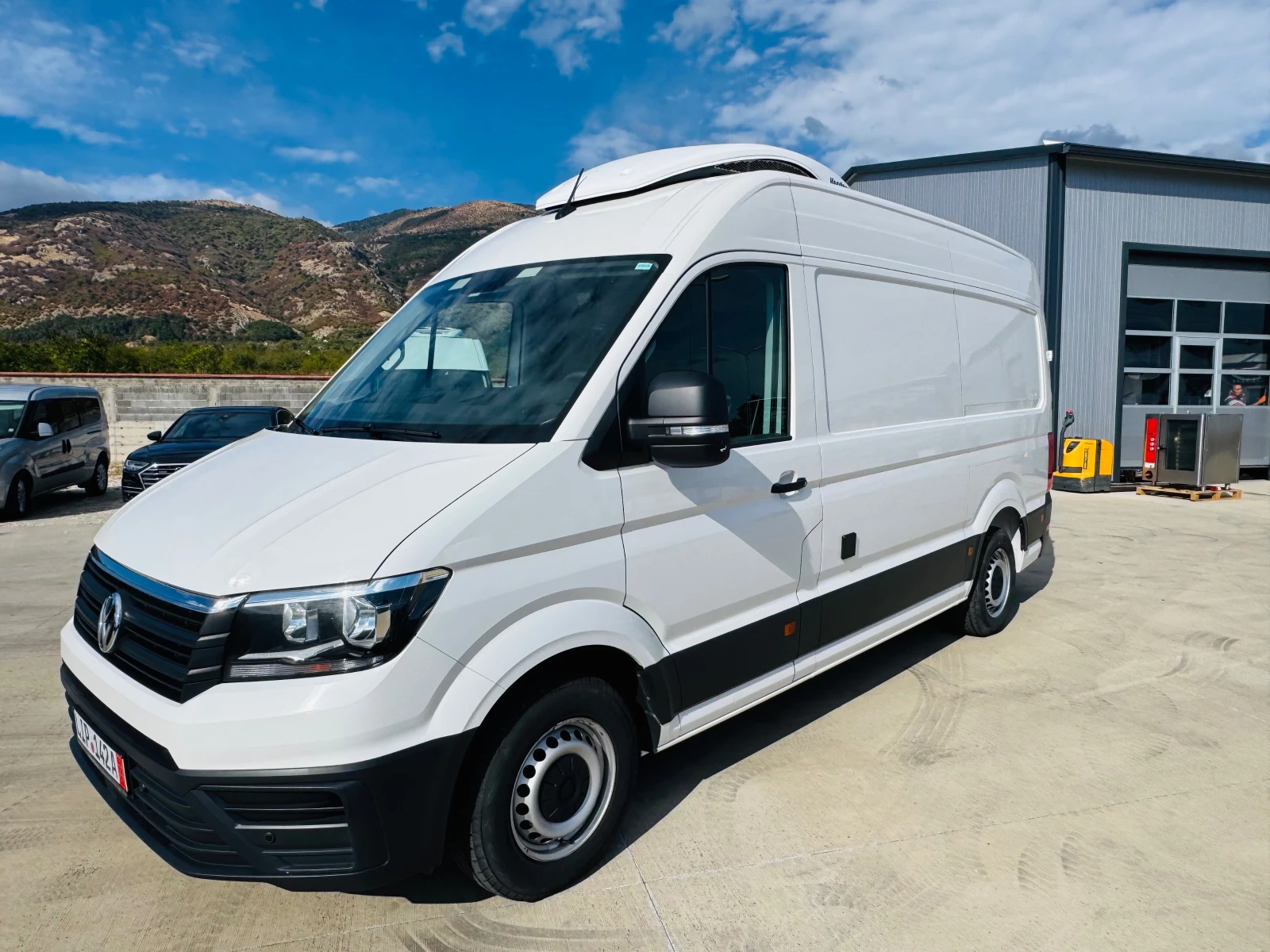 VW Crafter Хладилен!Немски!КАТО НОВ!ТОП!ТОП!ТОП!НАВИ!КЛИМАТР!