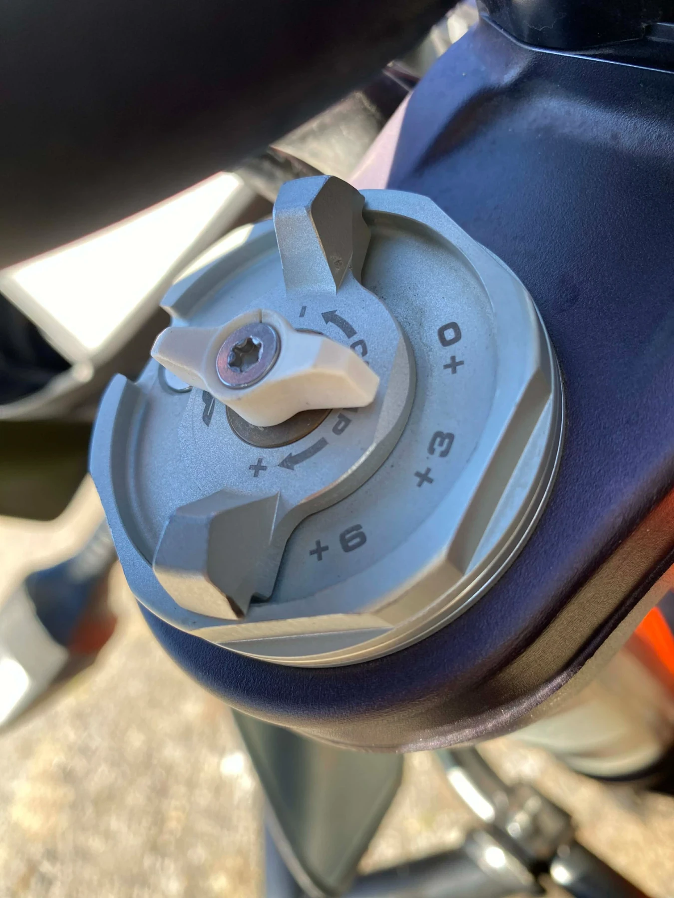 Ktm Adventure 890 R ADVENTURE - изображение 7