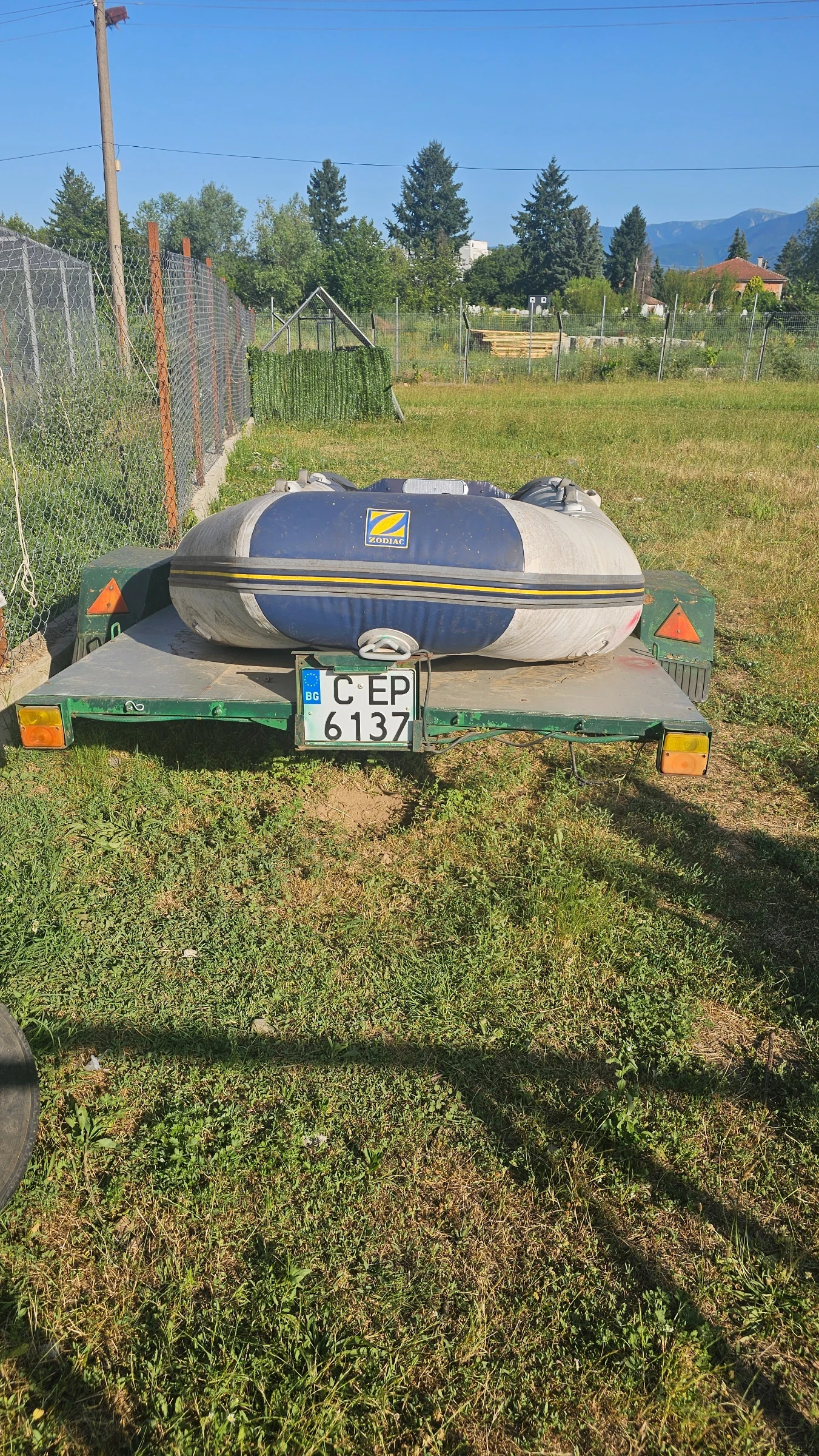 Надуваема лодка Zodiac 310S, снимка 2 - Воден транспорт - 55428664