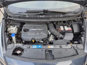 Kia Carens, снимка 13