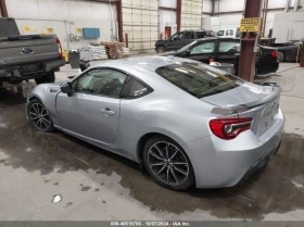 Subaru BRZ 2.0L H-4 DI, DOHC, VVT, 205HP Rear Wheel Drive, снимка 10