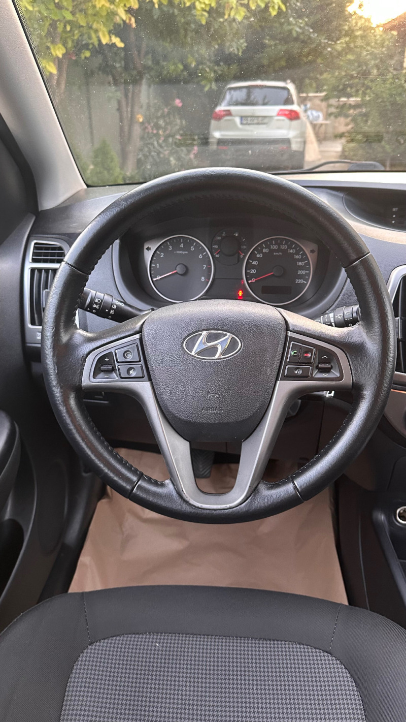 Hyundai I20 1.2 benzin Facelift, снимка 11 - Автомобили и джипове - 46434133