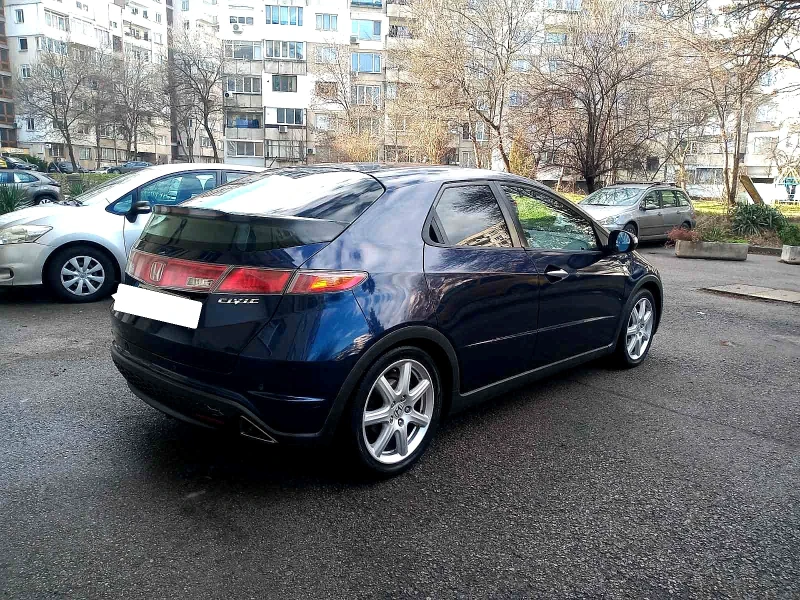 Honda Civic 1.8.ГАЗ.6 СКОРОСТИ.УНИКАТ!!!, снимка 6 - Автомобили и джипове - 48636719