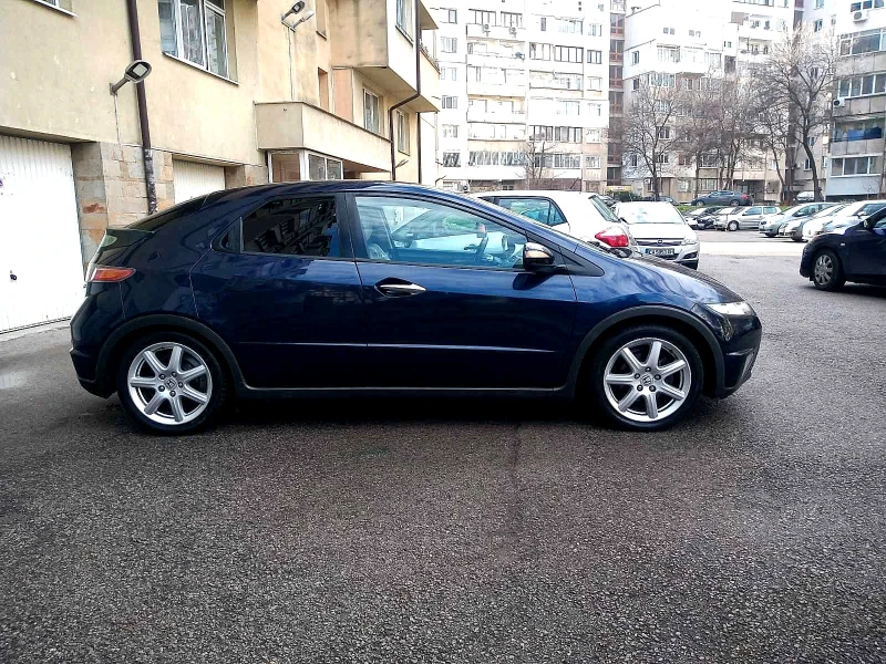 Honda Civic 1.8.ГАЗ.6 СКОРОСТИ.УНИКАТ!!!, снимка 7 - Автомобили и джипове - 48636719