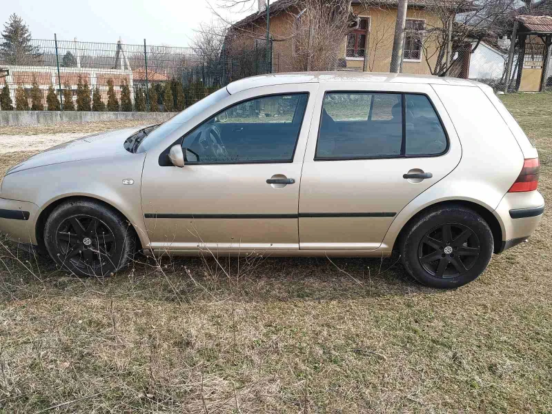 VW Golf, снимка 5 - Автомобили и джипове - 49137517