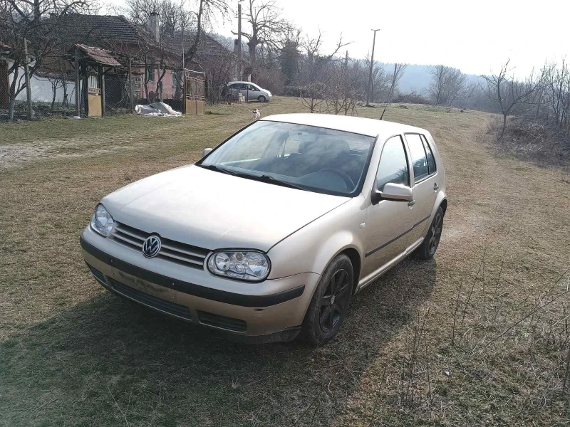 VW Golf, снимка 2 - Автомобили и джипове - 49137517