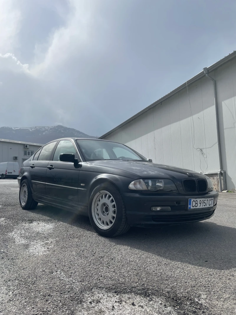 BMW 320 320i, снимка 1 - Автомобили и джипове - 49516288