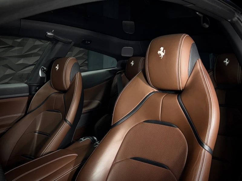 Ferrari GTC4Lusso T V8 Pano* JBL* 360, снимка 9 - Автомобили и джипове - 50503729