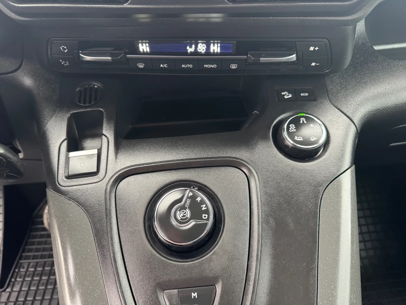 Citroen Berlingo 1.5HDI Дълга база* 7места* Автомат, снимка 17 - Автомобили и джипове - 52381579