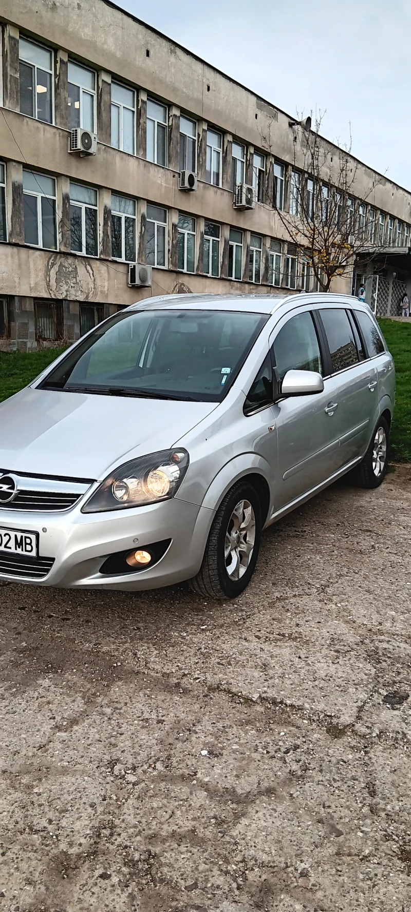 Opel Zafira 1.6I  7места, снимка 5 - Автомобили и джипове - 52468637
