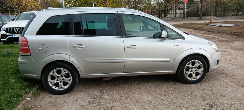 Opel Zafira 1.6I  7места, снимка 3 - Автомобили и джипове - 52468637