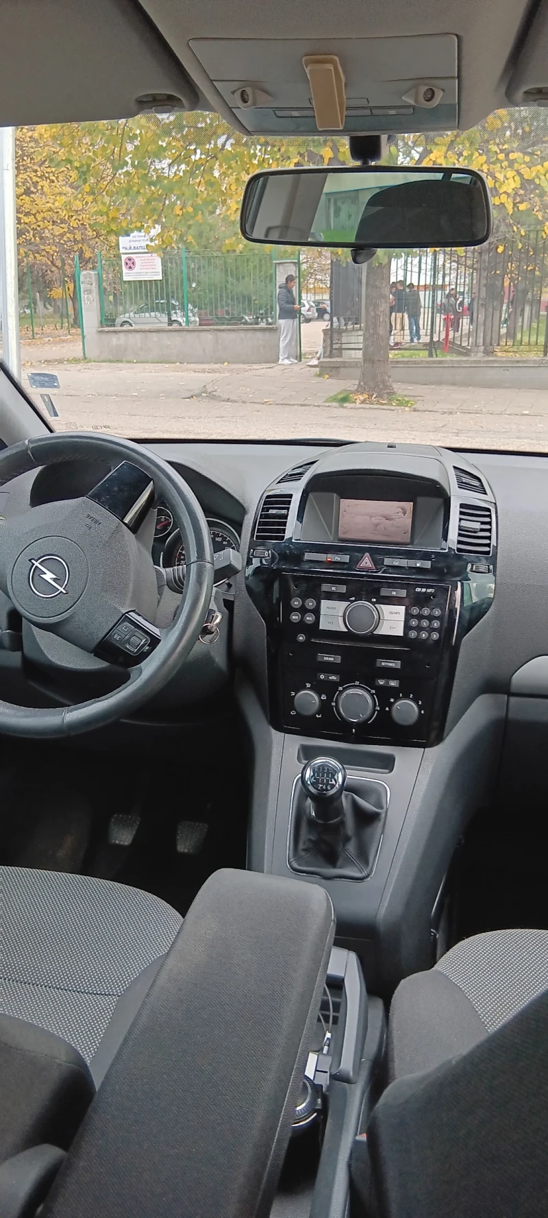 Opel Zafira 1.6I  7места, снимка 8 - Автомобили и джипове - 52468637