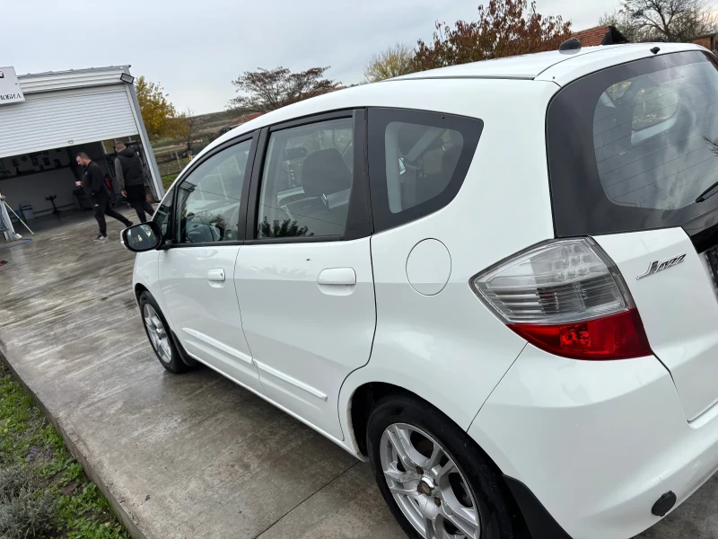 Honda Jazz 1.4Бензин/Газ, снимка 7 - Автомобили и джипове - 52657278