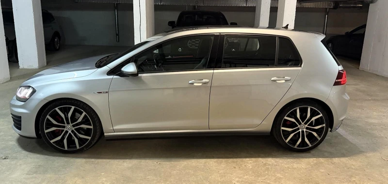 VW Golf GTi Performance, снимка 14 - Автомобили и джипове - 52552684