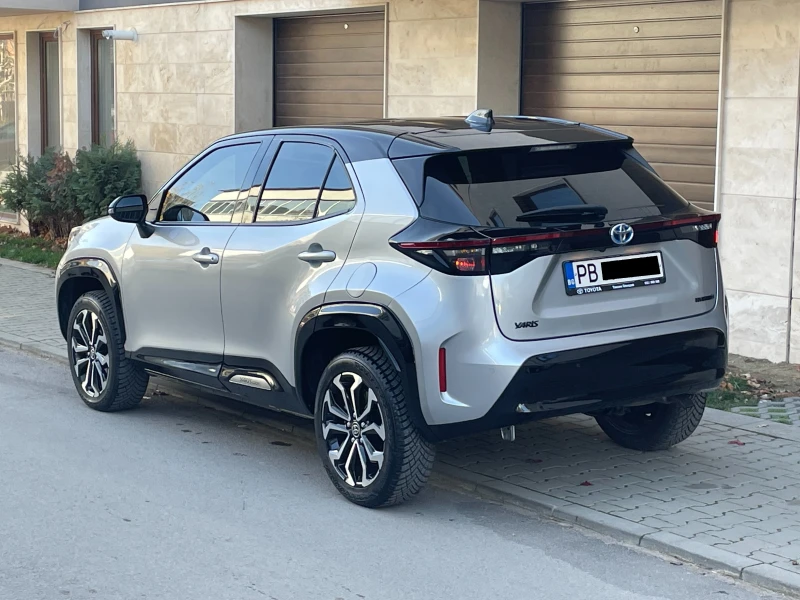 Toyota Yaris Cross 1.5 Hybrid e-CVT Chic Bi-Tone - в Гаранция, снимка 4 - Автомобили и джипове - 52707368
