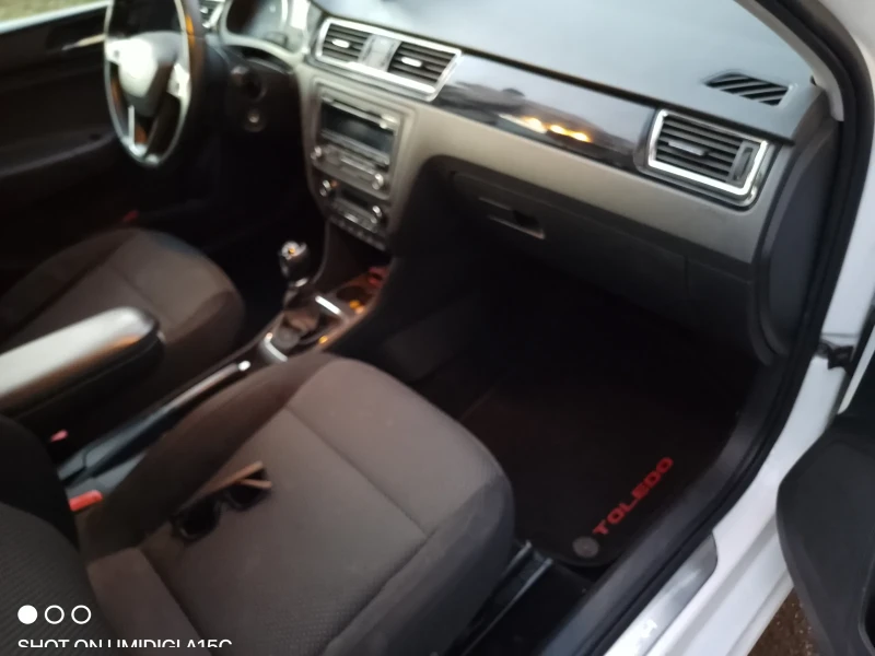Seat Toledo 1.6TDI 105k.c, снимка 5 - Автомобили и джипове - 52883470