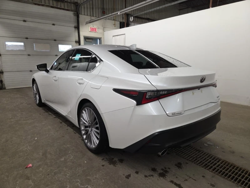 Lexus IS 300 * CARFAX * БЕЗ ПЪРВОНАЧАЛНА ВНОСКА, снимка 4 - Автомобили и джипове - 53175880