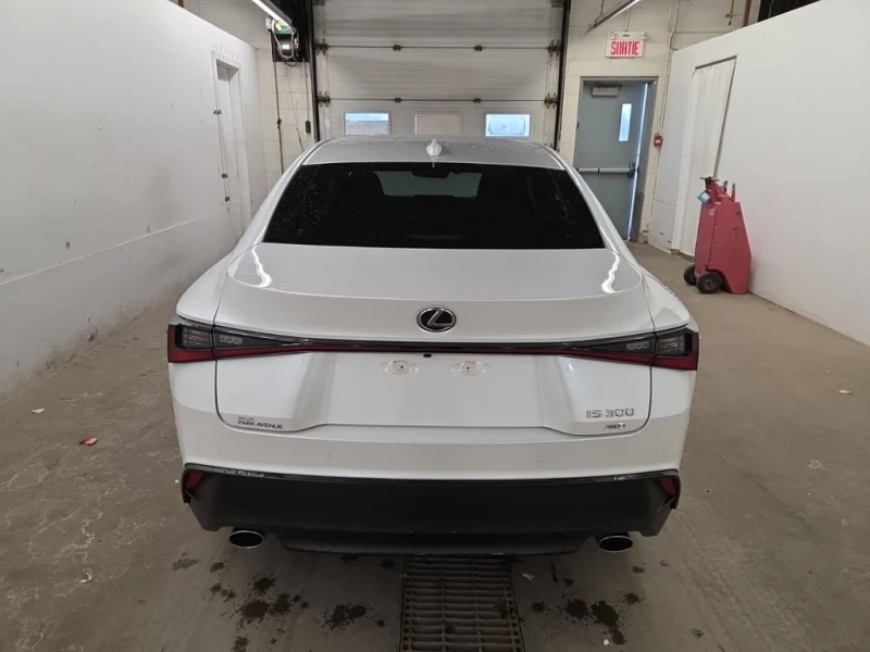 Lexus IS 300 * CARFAX * БЕЗ ПЪРВОНАЧАЛНА ВНОСКА, снимка 7 - Автомобили и джипове - 53175880