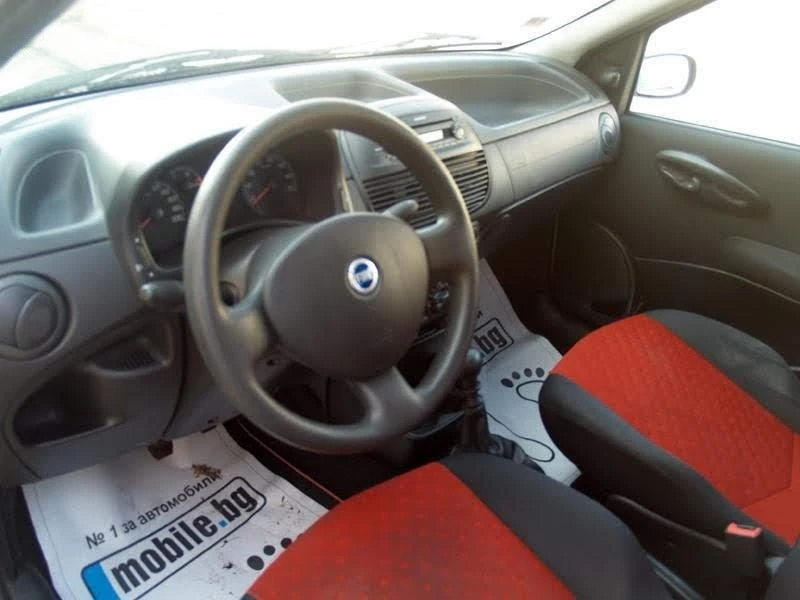 Fiat Punto 1.2i, снимка 2 - Автомобили и джипове - 52806892