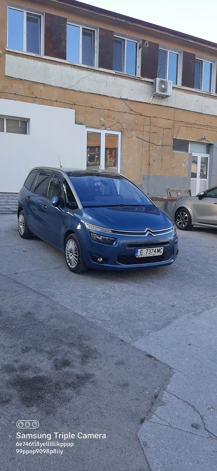 Citroen Grand C4 Picasso 2.0 HDI, снимка 9 - Автомобили и джипове - 54885740