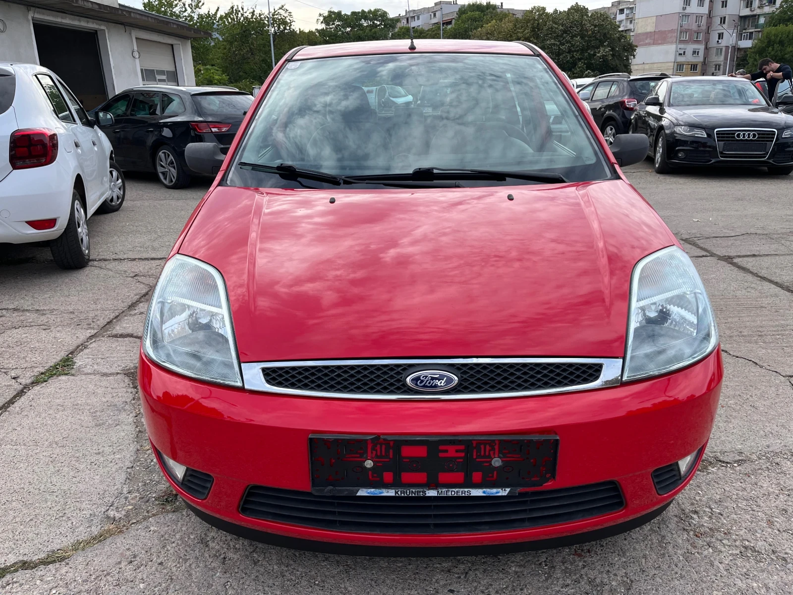 Ford Fiesta 1, 4i АВТОМАТ - изображение 2