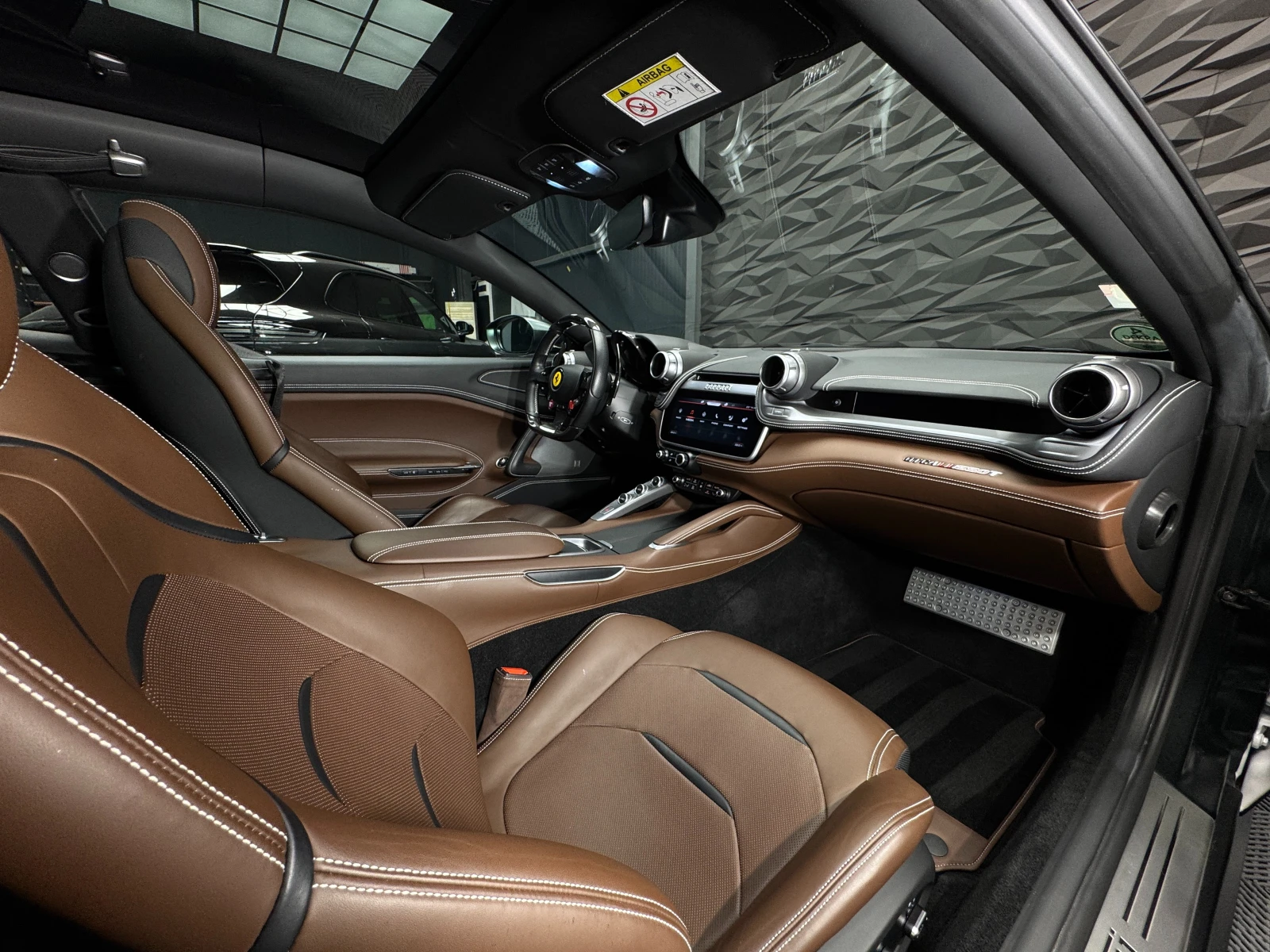 Ferrari GTC4Lusso T V8 Pano* JBL* 360 | Mobile.bg — изображение 11