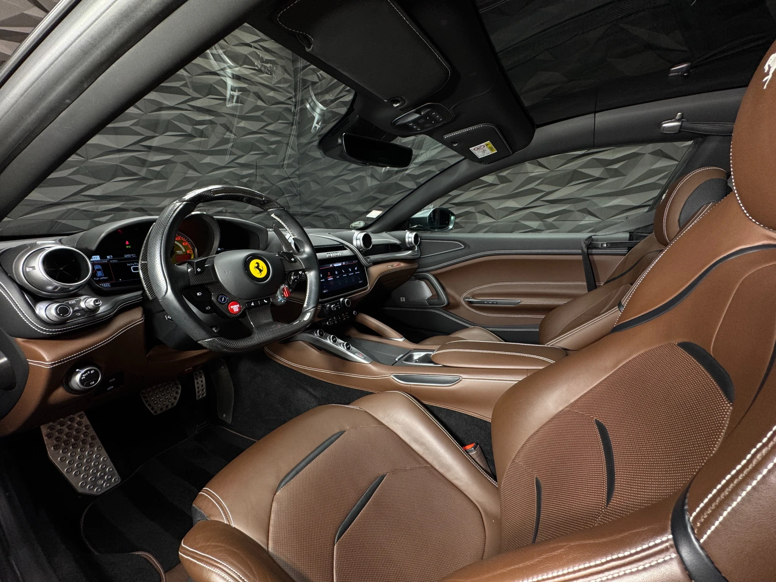 Ferrari GTC4Lusso T V8 Pano* JBL* 360 - изображение 8