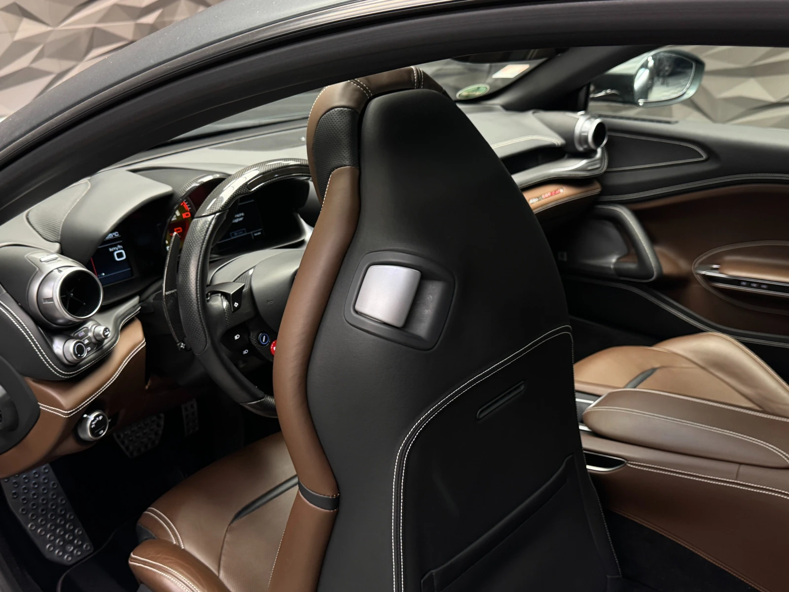 Ferrari GTC4Lusso T V8 Pano* JBL* 360 | Mobile.bg — изображение 16