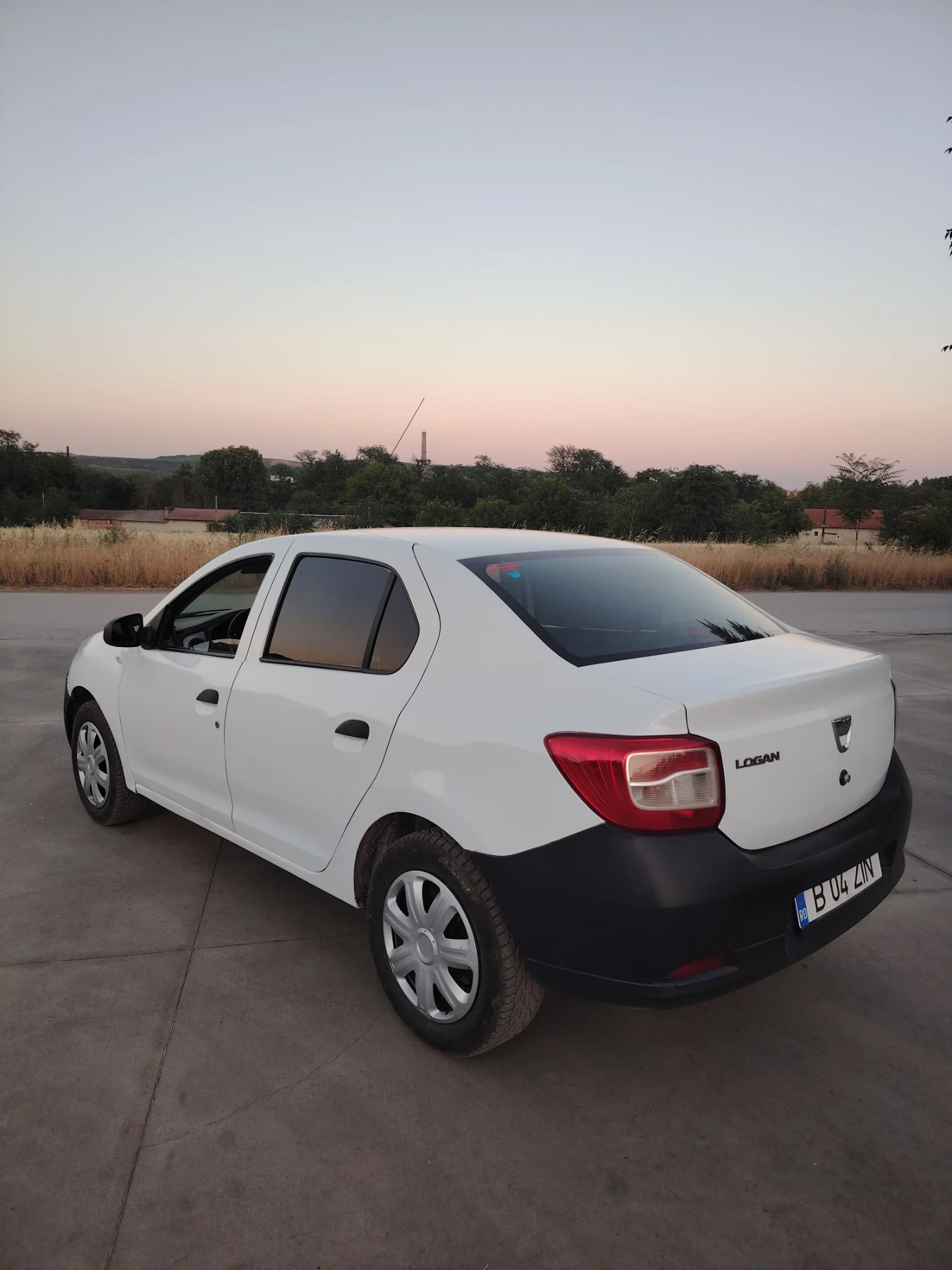 Dacia Logan 1.2газ-инж.2013г - изображение 4