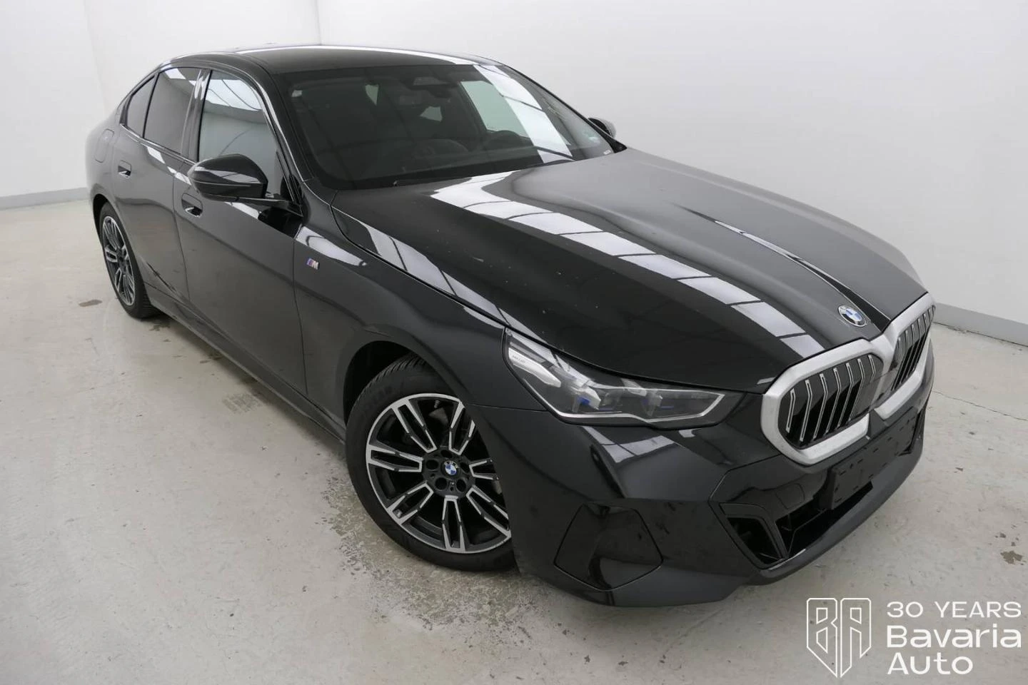 BMW 520 i Steptronic M Sport Paket - изображение 4
