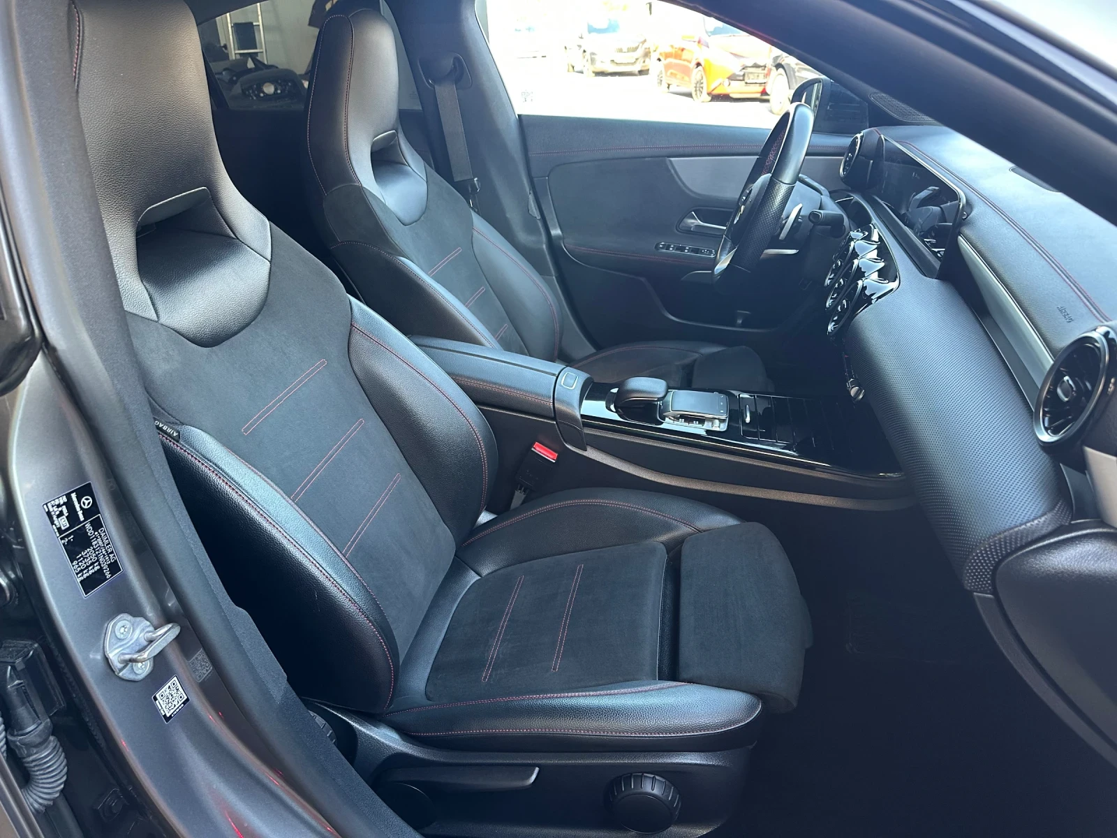 Mercedes-Benz CLA 200 AMG Line/NightPack/MBUX/Digital/Distr./.. | Mobile.bg   11