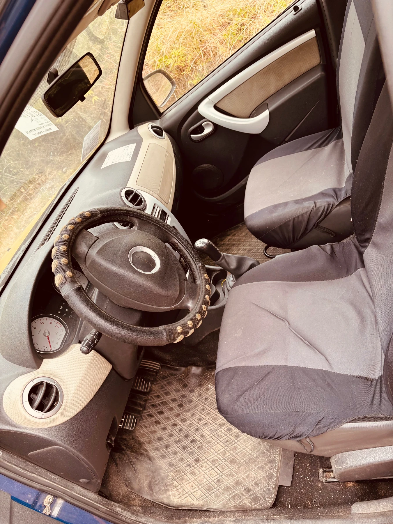 Dacia Sandero 1.5 дизел 2009 година ръчни скорости  - изображение 5