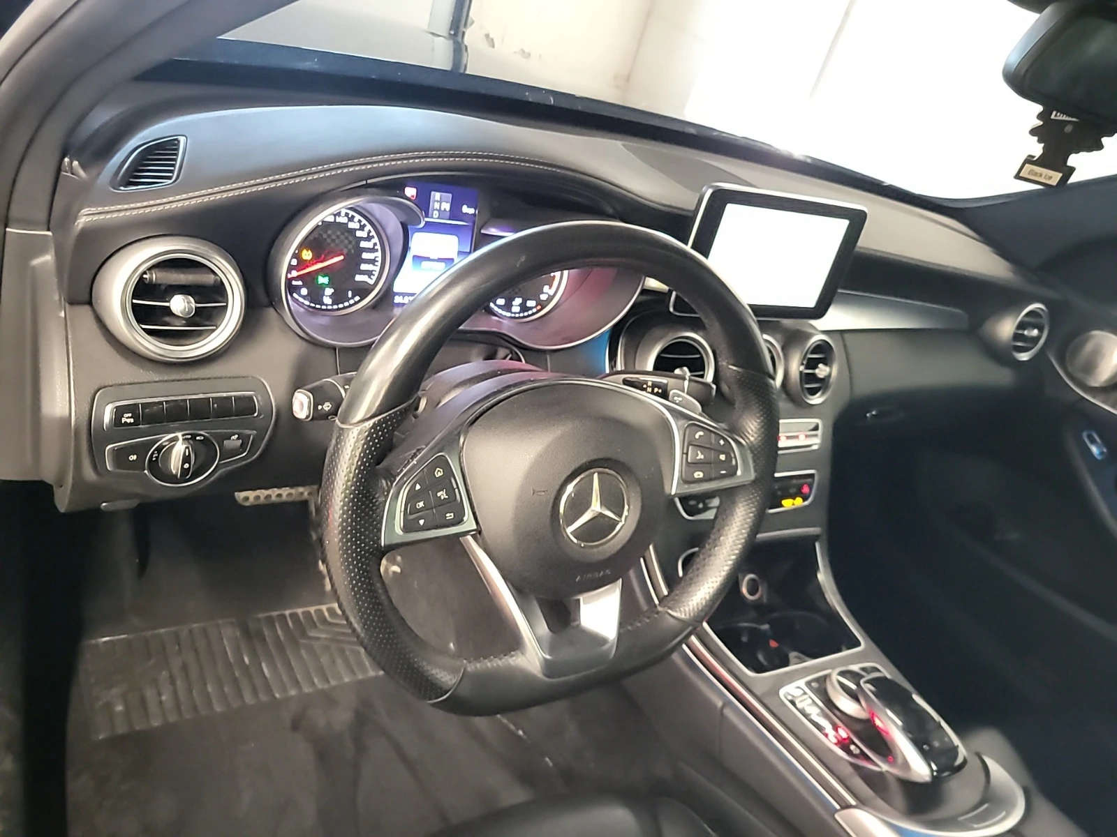 Mercedes-Benz C 450 AMG * CARFAX* ОПЦИЯ ЗА ФИНАНСИРАНЕ*  - изображение 9