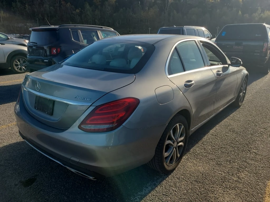 Mercedes-Benz C 300 * CARFAX * БЕЗ ПЪРВОНАЧАЛНА ВНОСКА - изображение 3