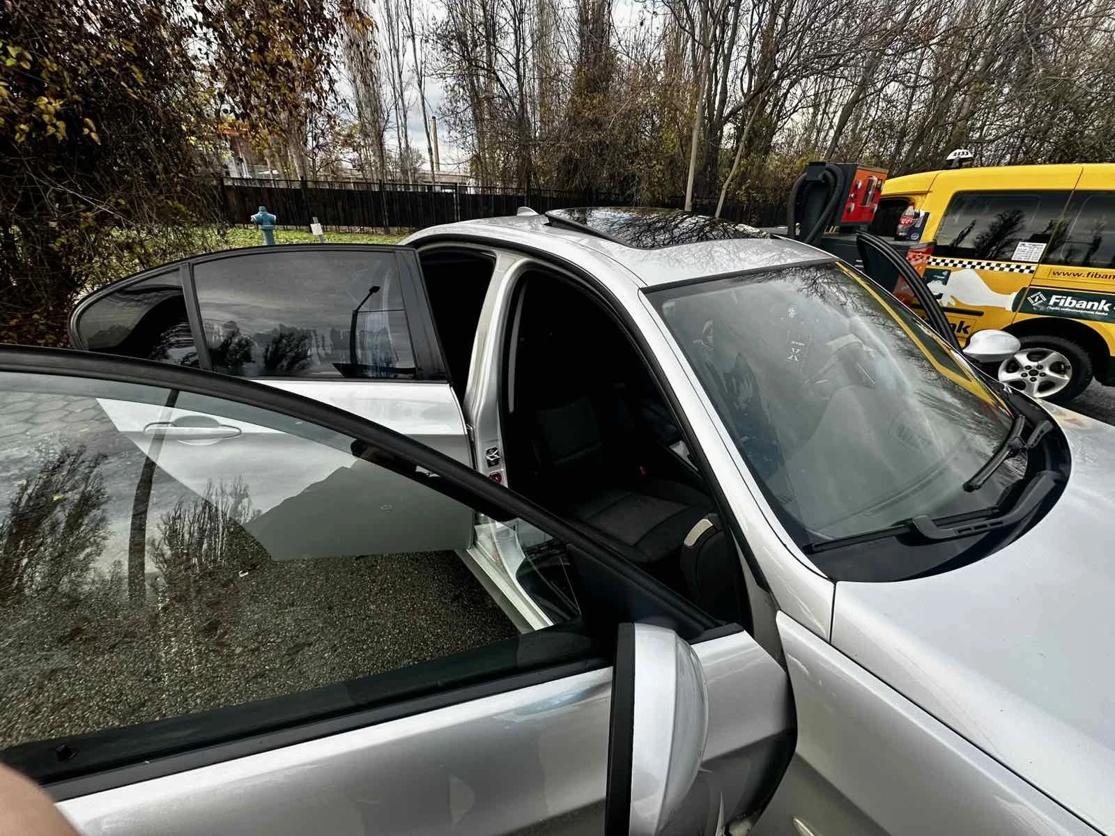 BMW 320  Всички екстри за модела  - изображение 8