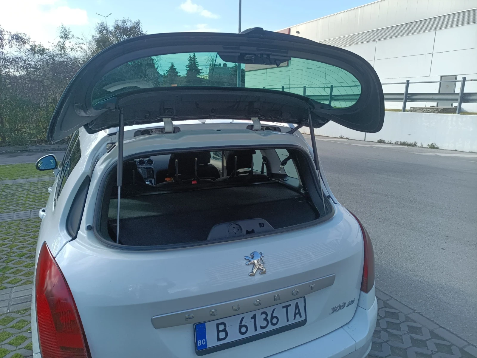 Peugeot 308, снимка 5 - Автомобили и джипове - 53759176