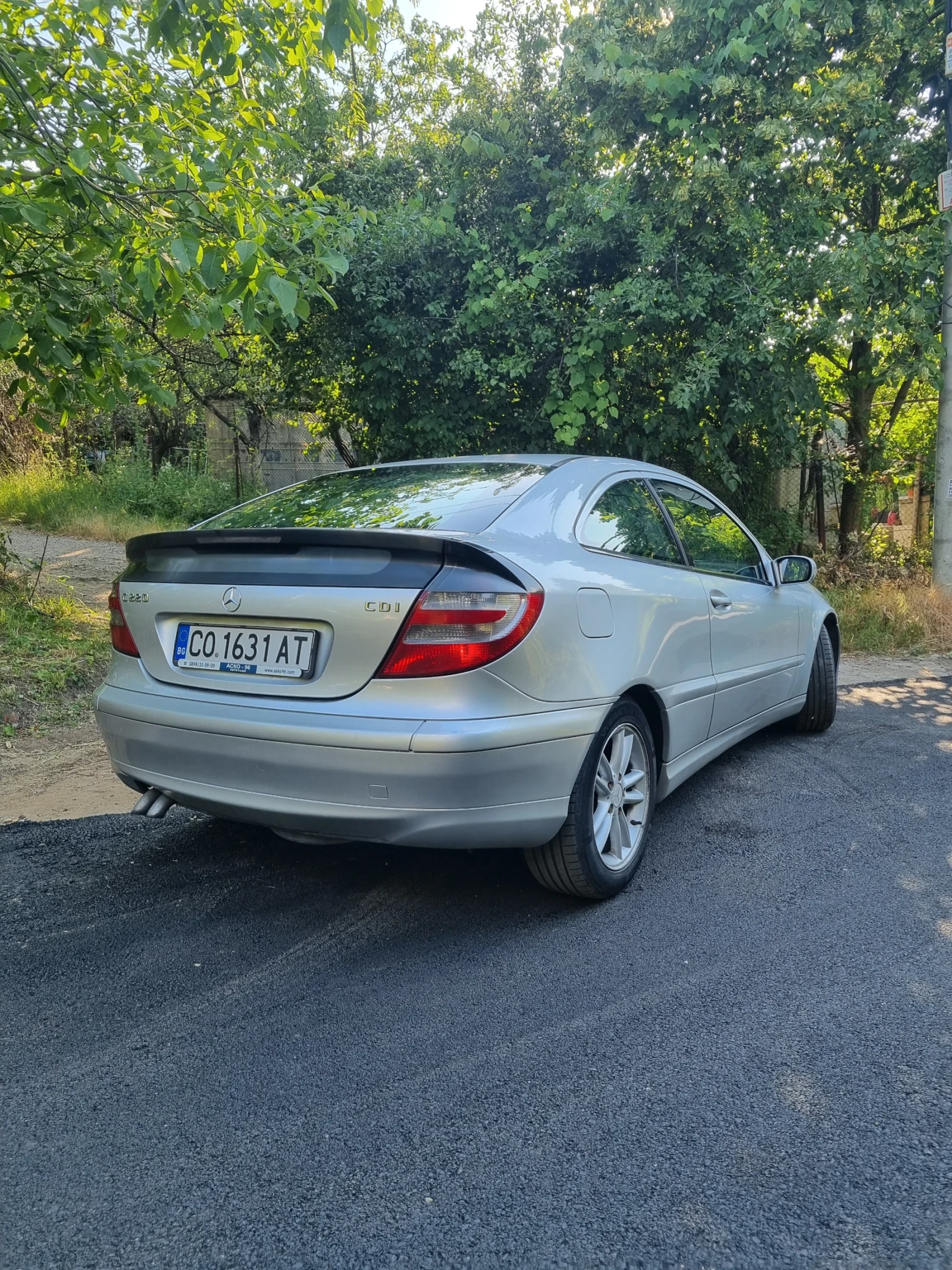 Mercedes-Benz C 220 Цяла или на части - изображение 2