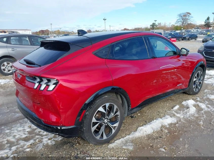 Ford Mustang Mach-E Premium AWD - изображение 4