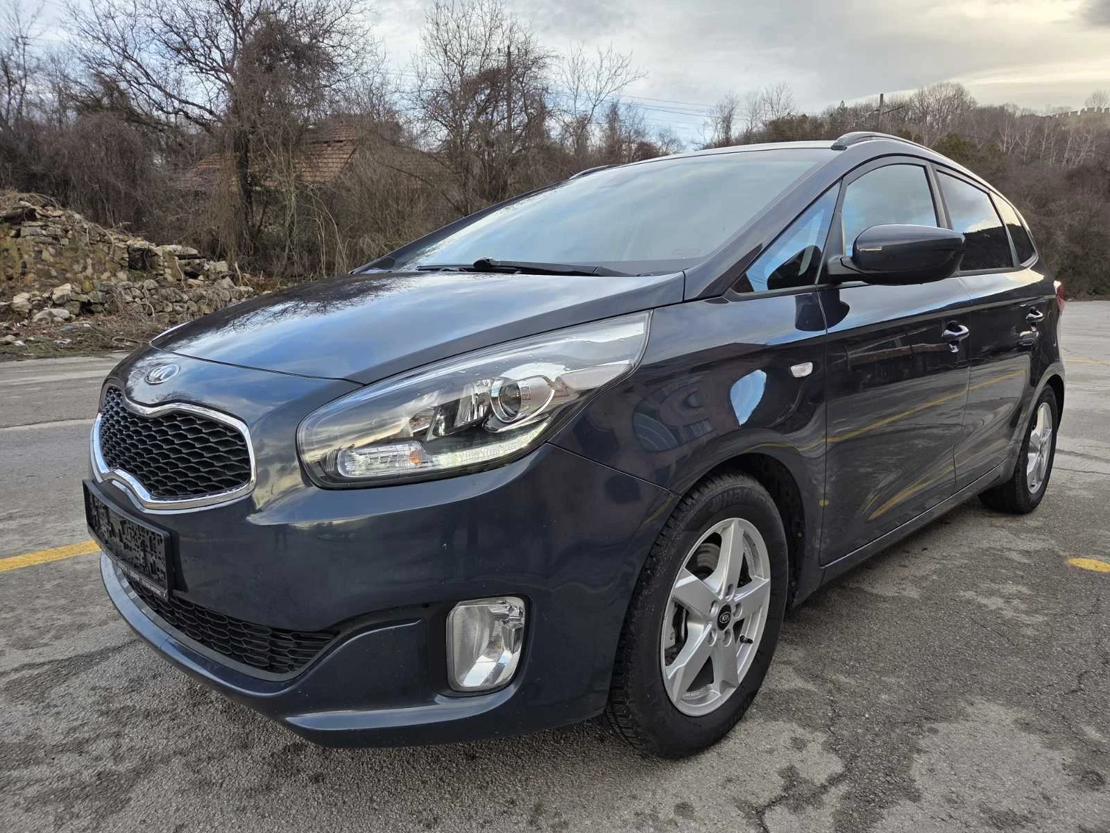 Kia Carens, снимка 7 - Автомобили и джипове - 53746188