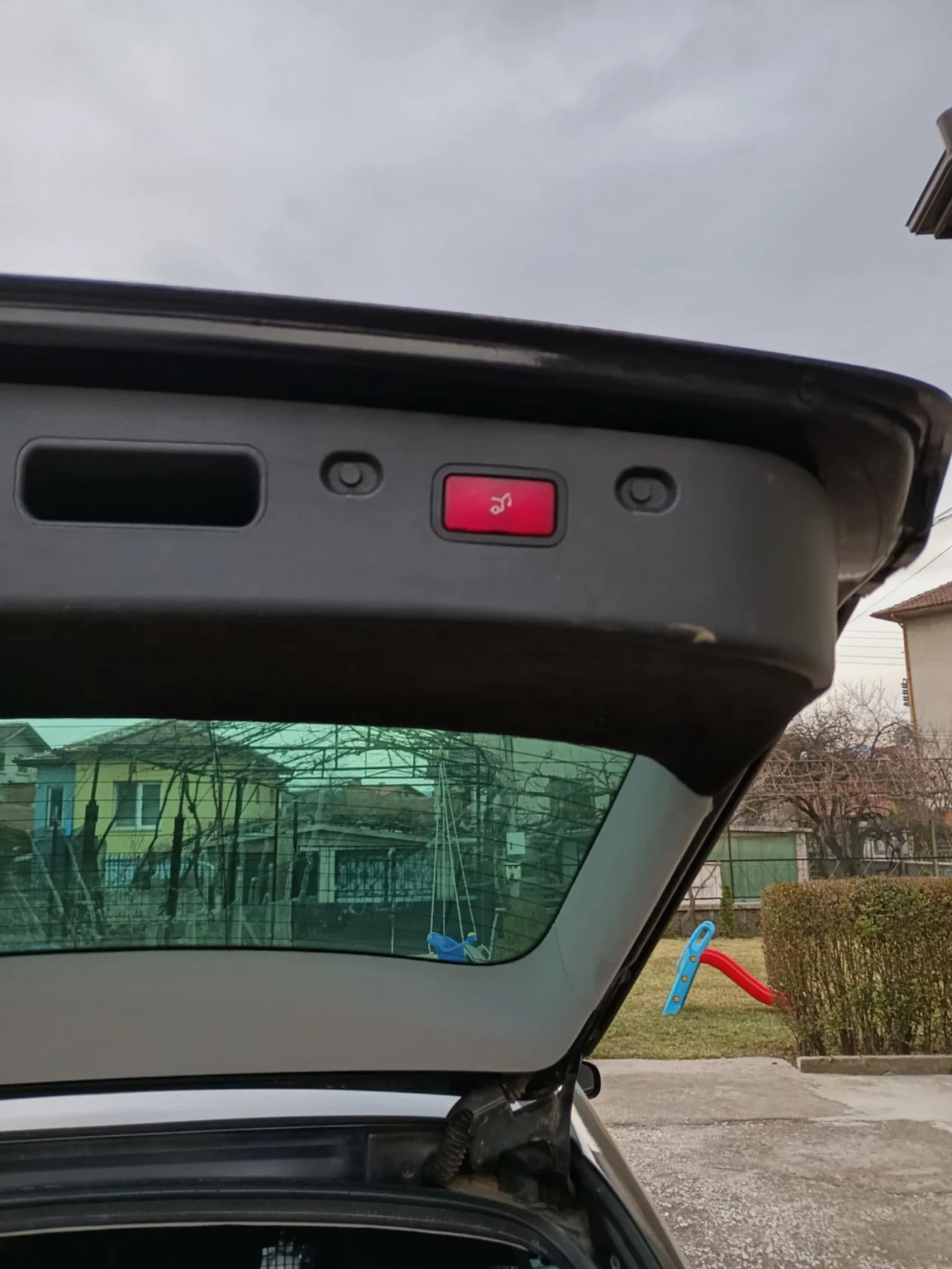 Mercedes-Benz E 320 Avantgard, снимка 6 - Автомобили и джипове - 53924449