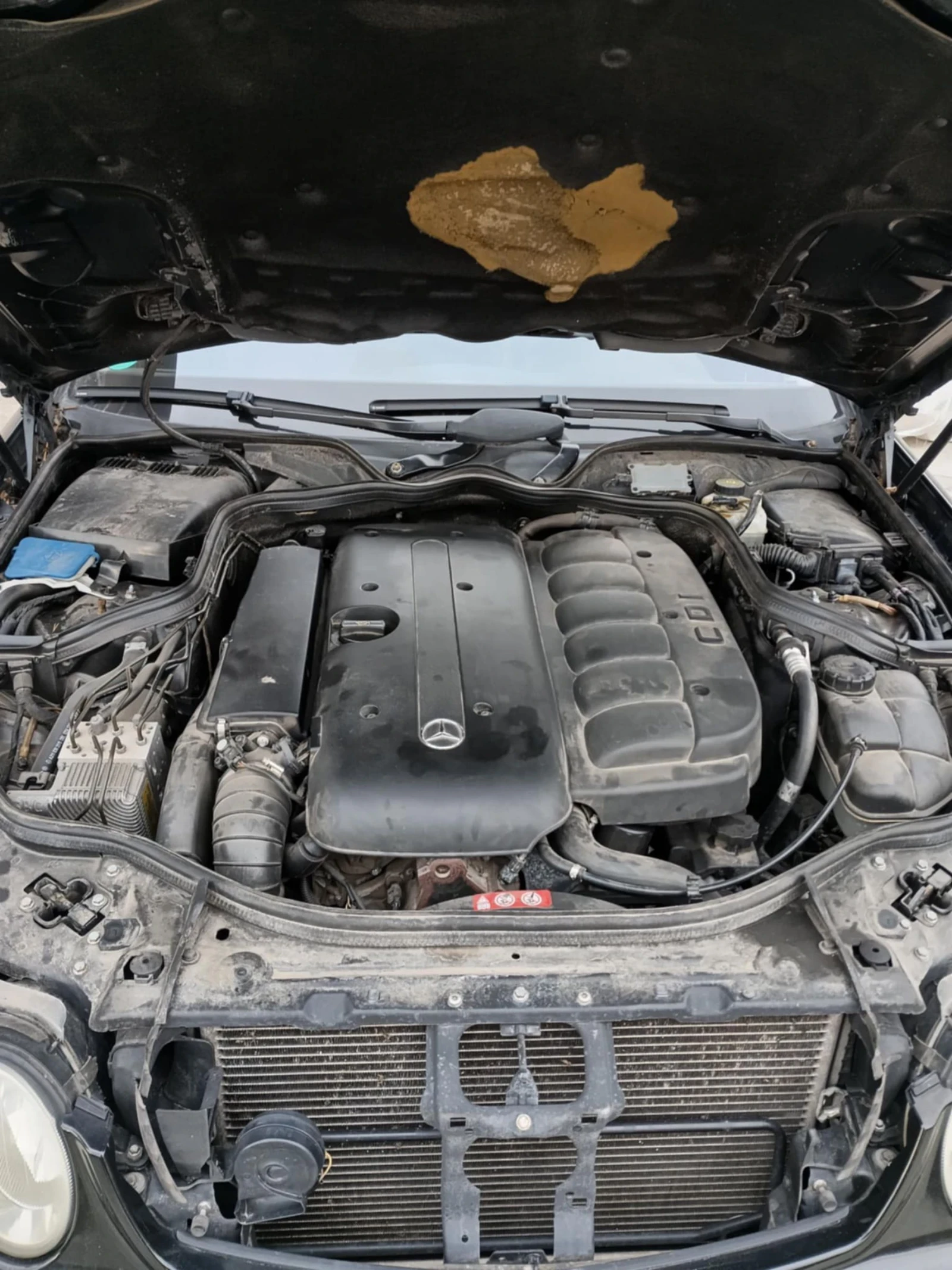 Mercedes-Benz E 320 Avantgard, снимка 5 - Автомобили и джипове - 53924449