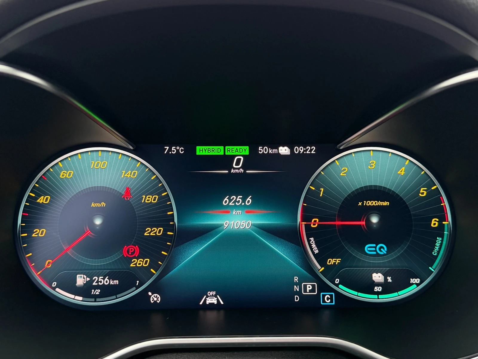 Mercedes-Benz C 300 AMG Line- PANORAMA, снимка 10 - Автомобили и джипове - 54109280