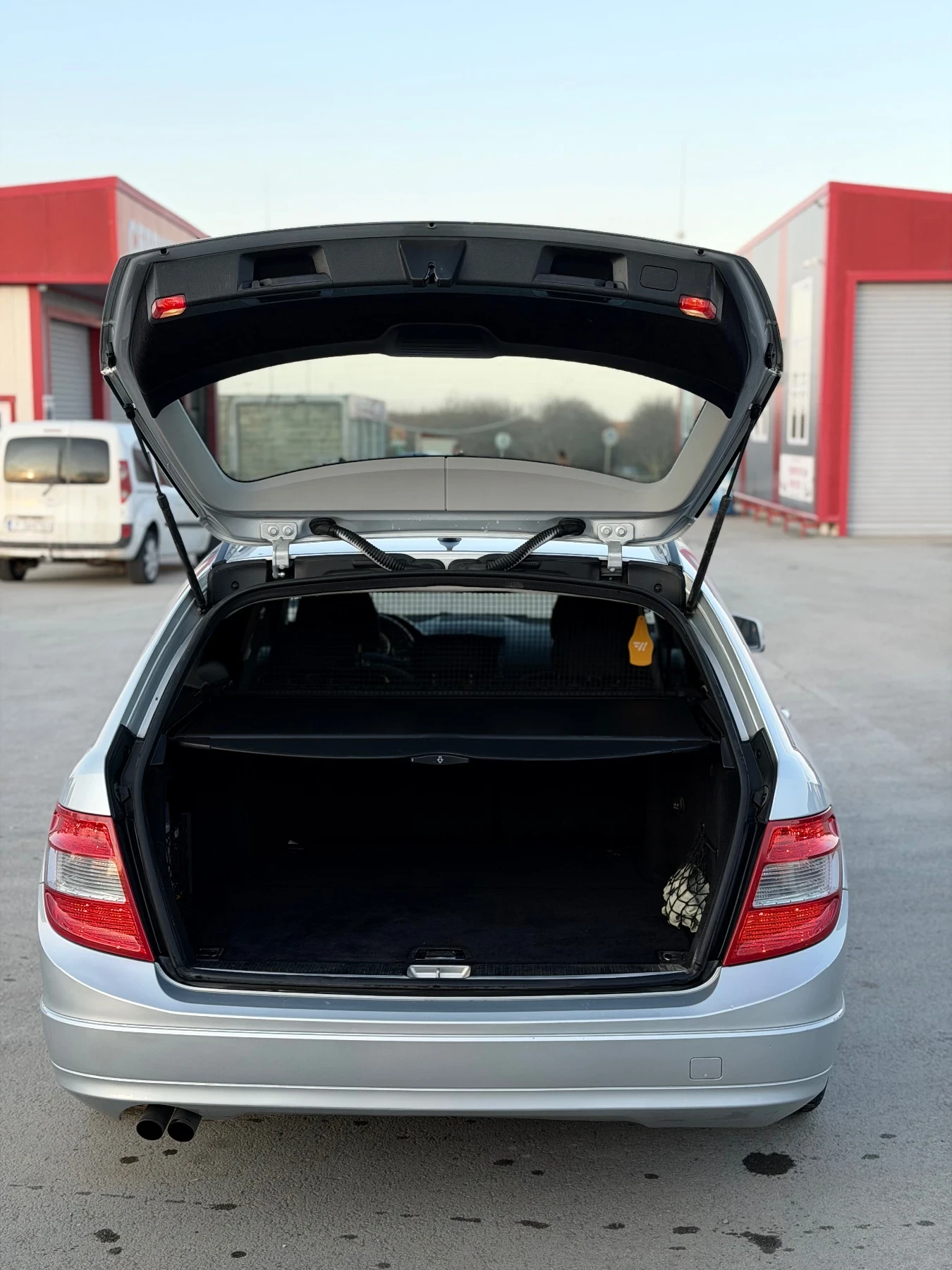 Mercedes-Benz C 200 2.0CD?, снимка 6 - Автомобили и джипове - 54161990