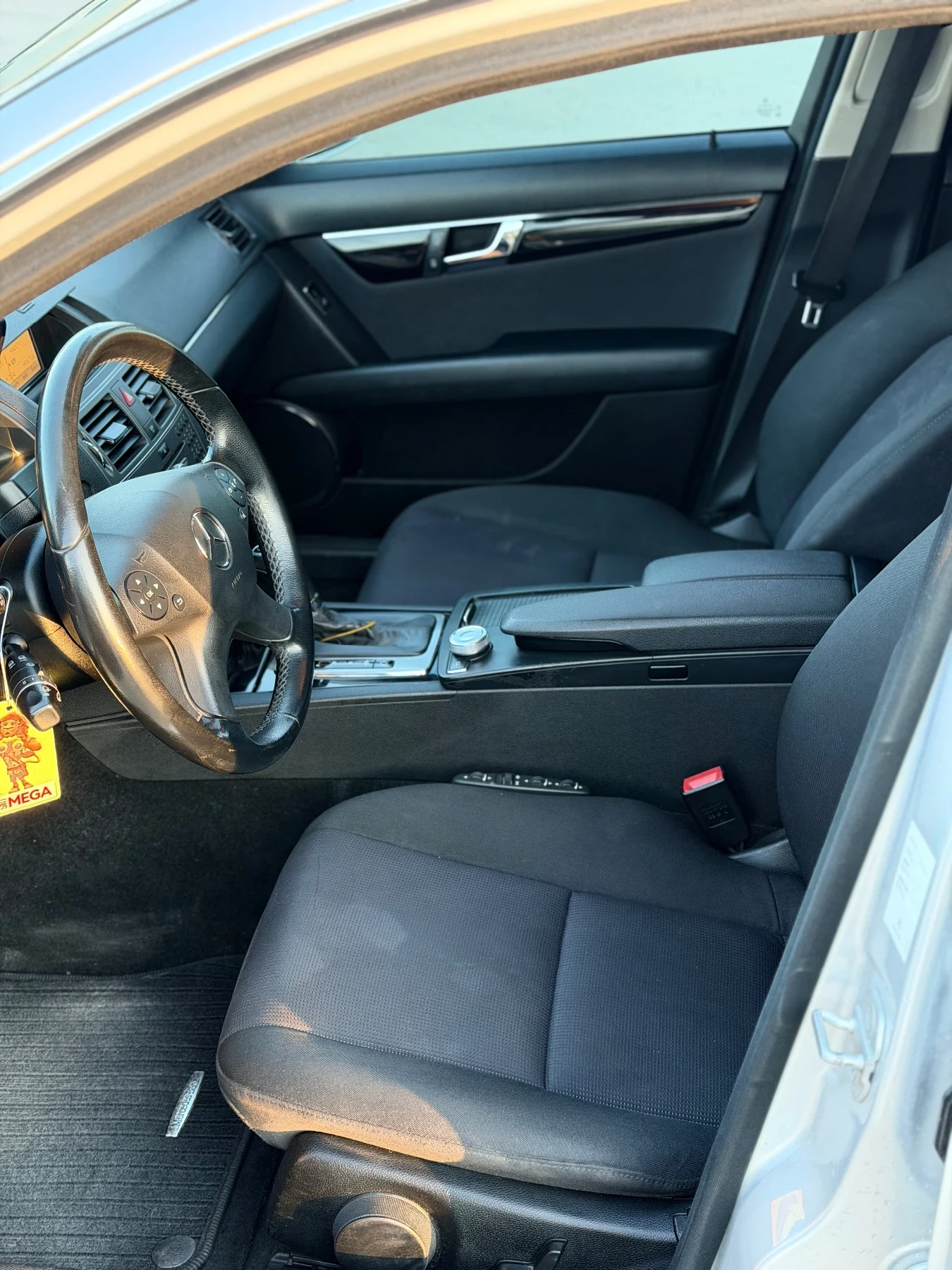 Mercedes-Benz C 200 2.0CD?, снимка 8 - Автомобили и джипове - 54161990