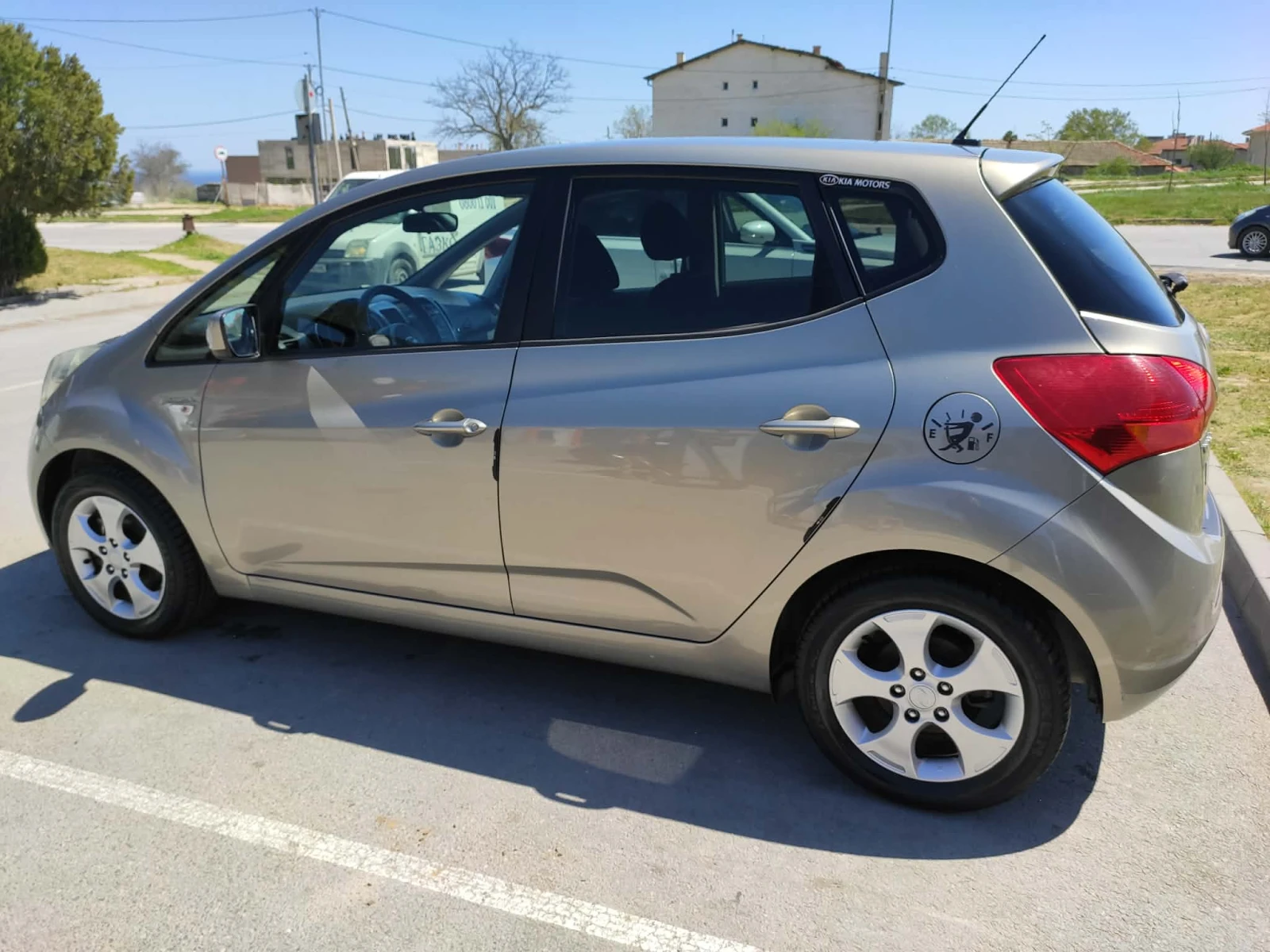 Kia Venga, снимка 3 - Автомобили и джипове - 54334054