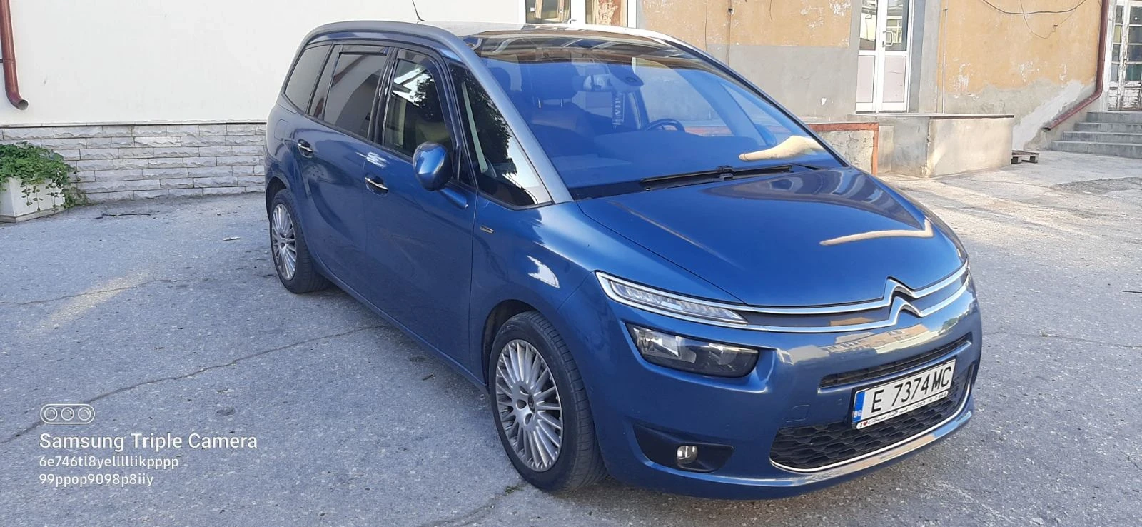 Citroen Grand C4 Picasso 2.0 HDI, снимка 15 - Автомобили и джипове - 54885740