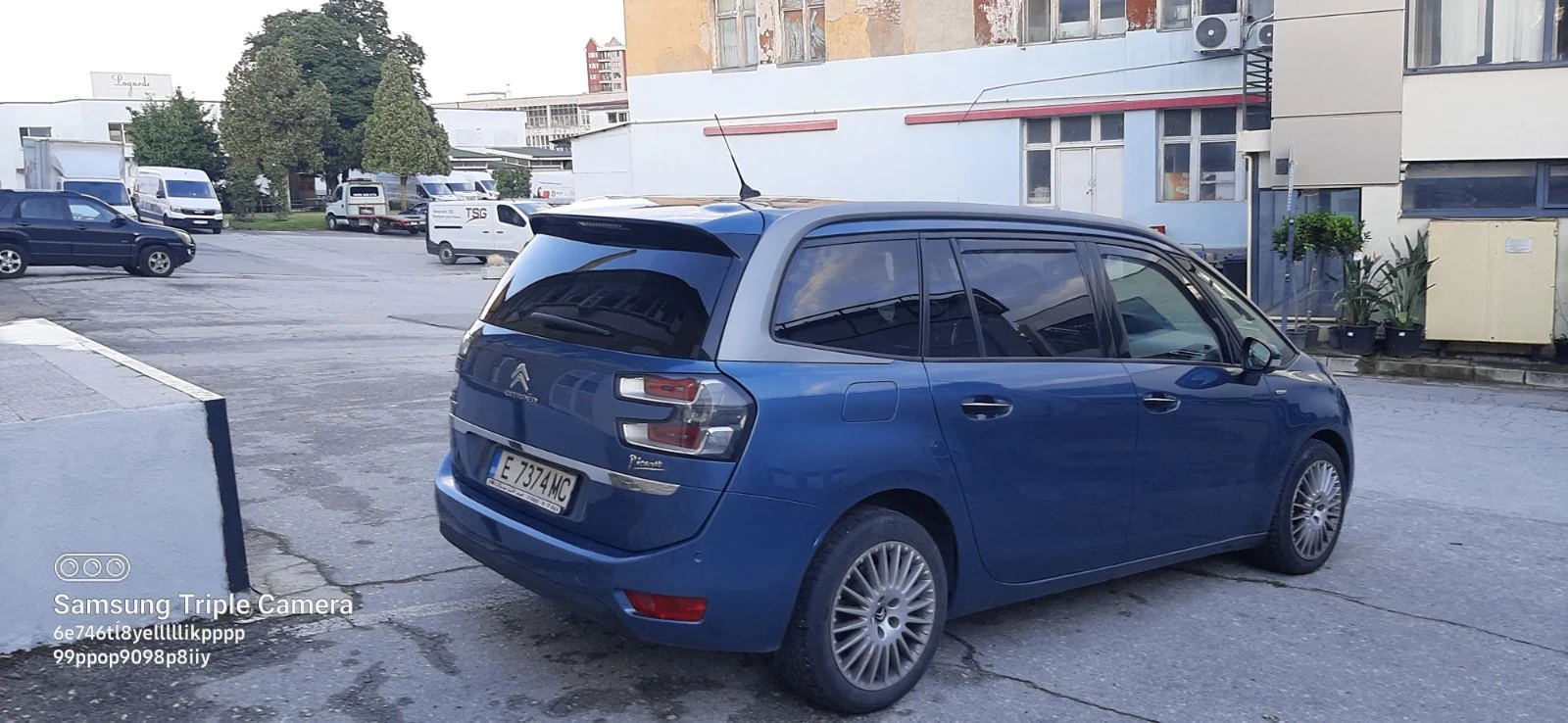 Citroen Grand C4 Picasso 2.0 HDI, снимка 8 - Автомобили и джипове - 55149952