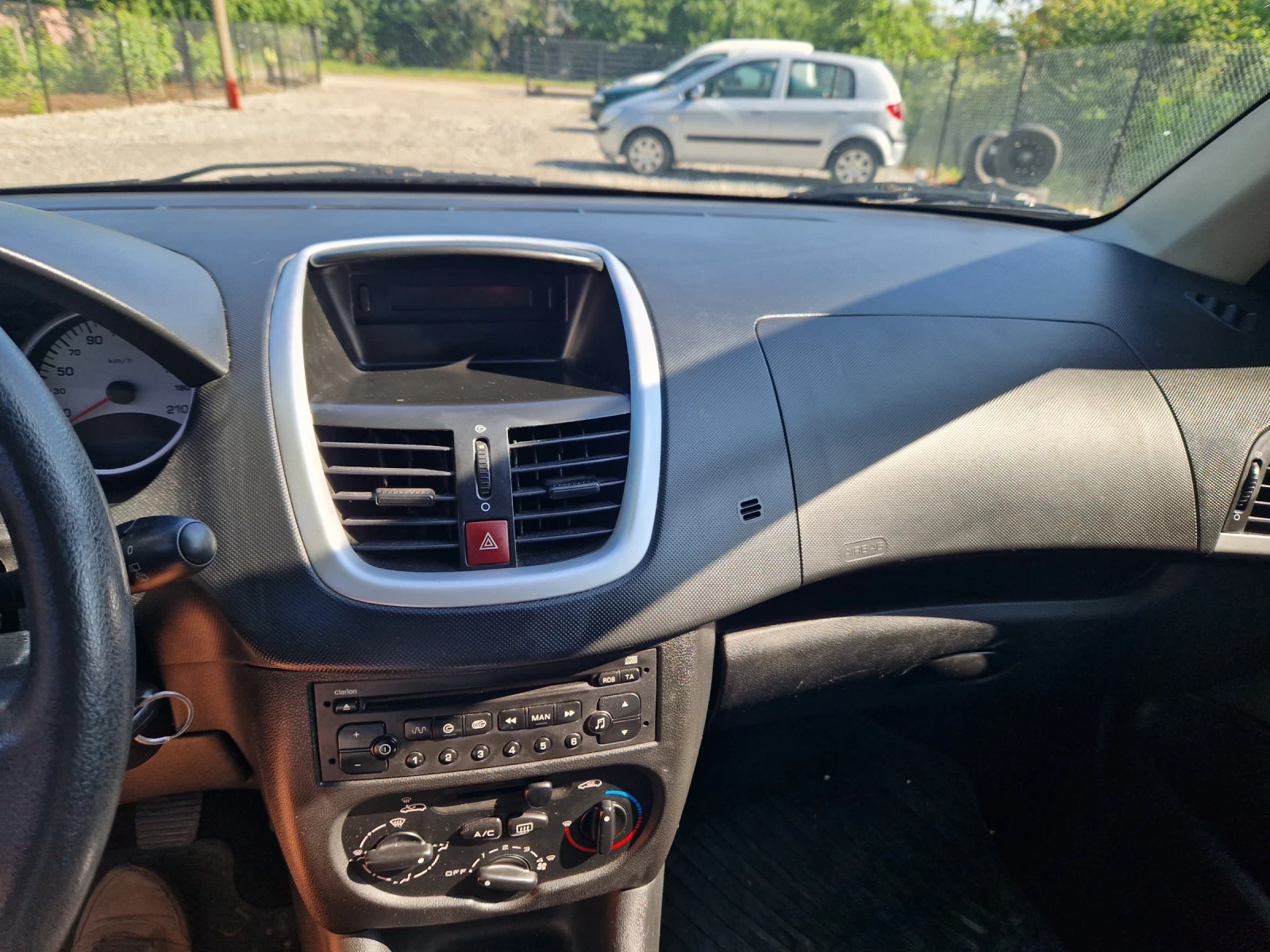 Peugeot 207 1.2i.klima, снимка 8 - Автомобили и джипове - 55074686