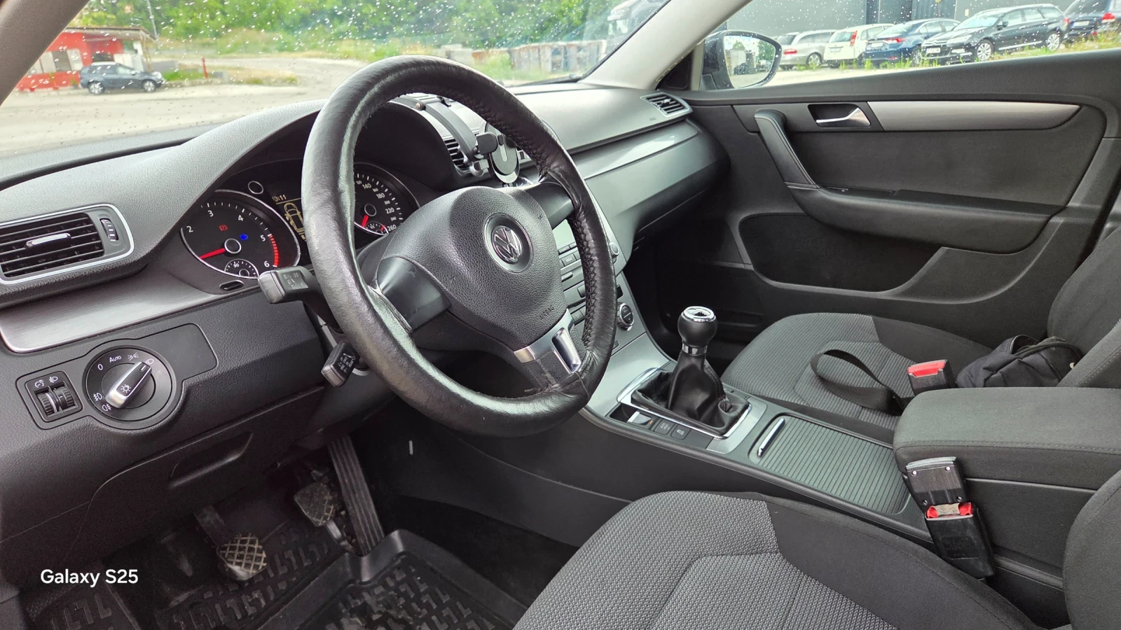 VW Passat 2.0 tdi bluemotion, снимка 10 - Автомобили и джипове - 55413555