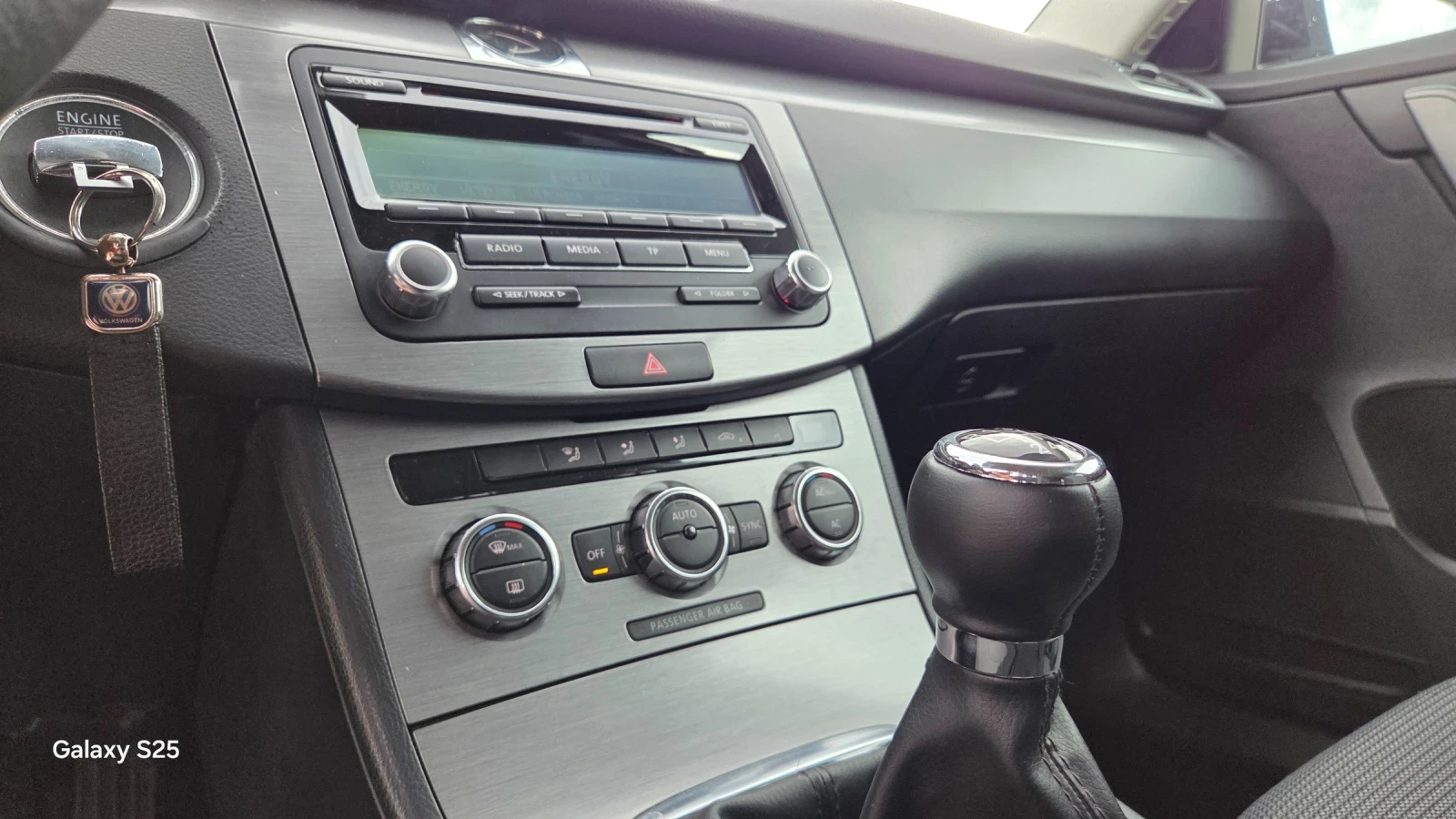 VW Passat 2.0 tdi bluemotion, снимка 13 - Автомобили и джипове - 55413555